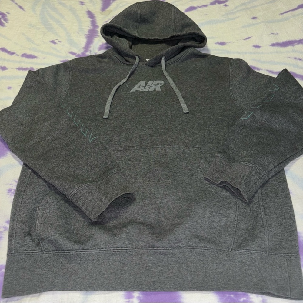 Nike Air Logo Pullover Sweatshirt in Gray Unisex Size Small
